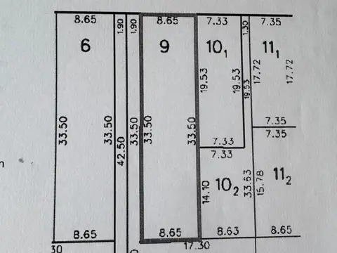 Virasoro 3543  Casa y Galpon