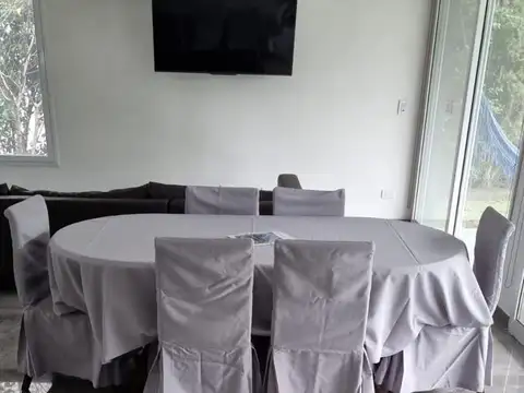 4 DORMITORIOS. AMOBLADA. LOTE INTERNO.