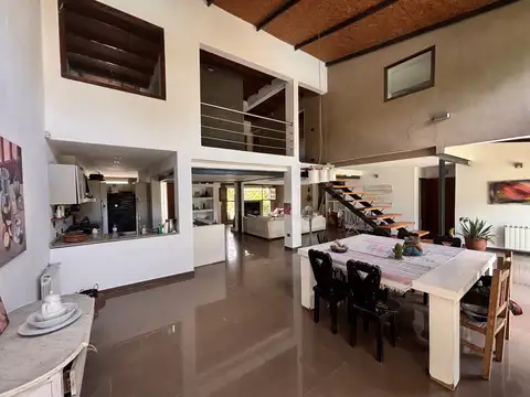 Casa en Venta en Gonnet [Cod: 668]