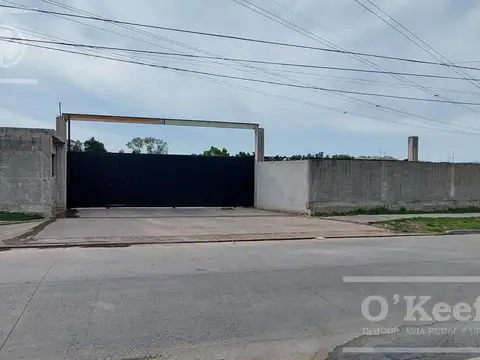 Predio 10.000 m2 con 500 m2 de oficinas calle 45 e/ 128 y 131