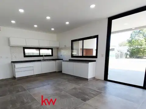 Casa en Venta en San Matias, USD 265.000