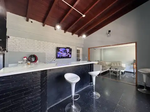 Casa en Venta en El Palomar, USD 180.000