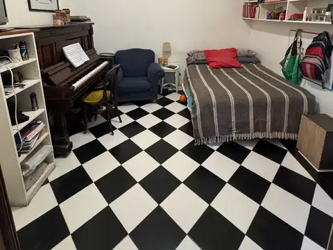 Casa en Venta en Chacarita, USD 240.000