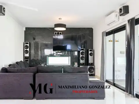 Casa en Venta con 1 cochera