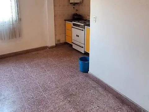 Depto Tipo Casa 3 ambientes con 1 baño