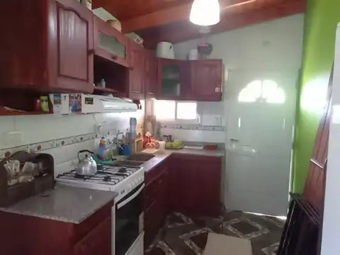 Casa 5 ambientes con 1 baño