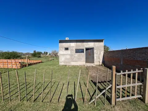 Monoambiente a terminar, gran terreno, Santo Tomé