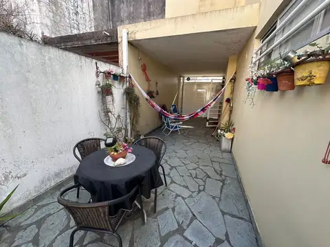 Casa 4 ambientes con 1 baño