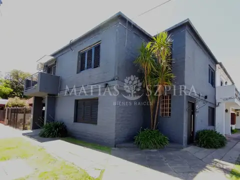 Venta casa 4 ambientes en Castelar