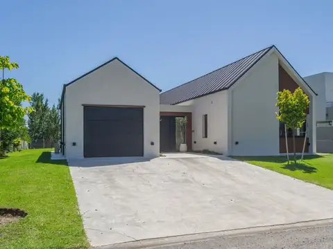 CASA 4 AMBIENTES EN VENTA LAGOS DE SAN ELISEO