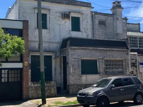 Amplio Depto Burzaco, 1 cuadra de la plaza