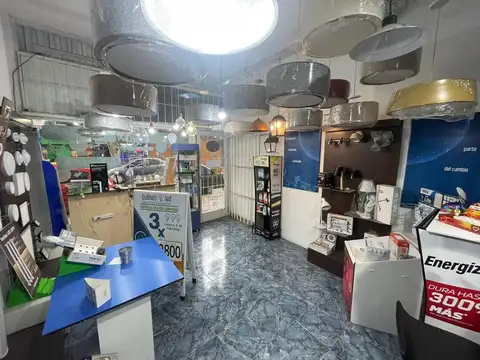 Dos Locales sobre Garibaldi a la venta