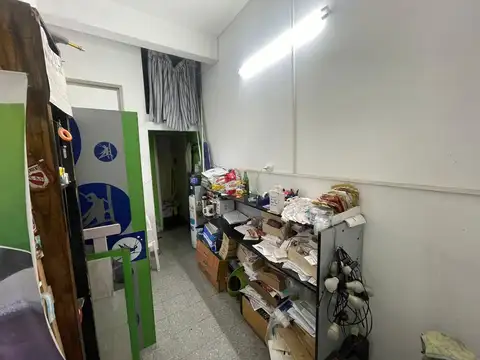 Dos Locales sobre Garibaldi a la venta