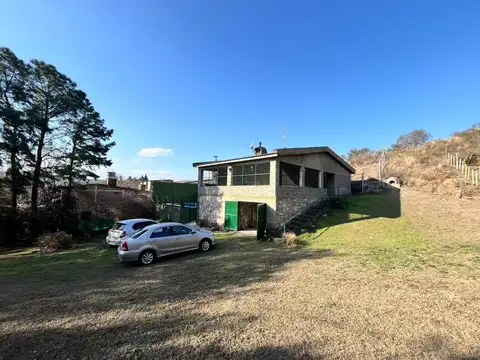 VENTA CASA TANTI 2 DORMITORIOS CON PILETA Y VISTA