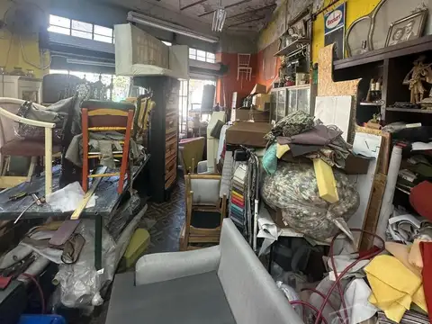 Local con Vivienda en Venta 