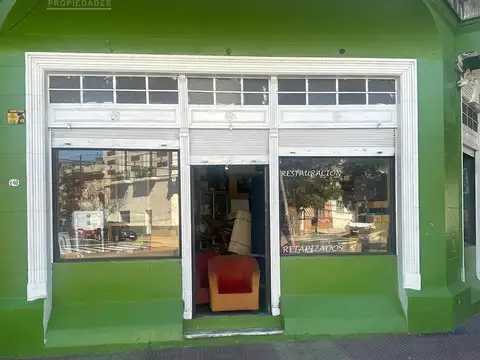 Local con Vivienda en Venta 