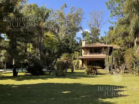 Espectacular casa en venta La Bota - Benavidez