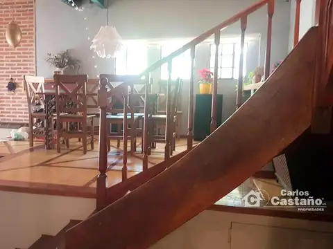 Casa 4 ambientes con 1 baño
