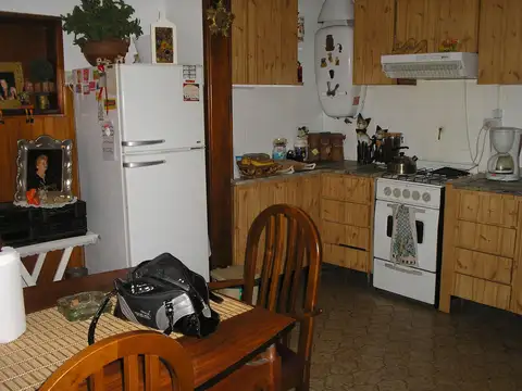 VENTA - Casa 3 Ambientes en Beccar, dos locales, garage y sótano