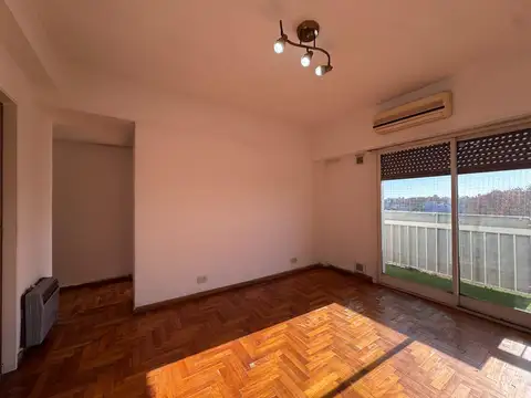 Dr. Juan F. Aranguren 4408 , Piso 5