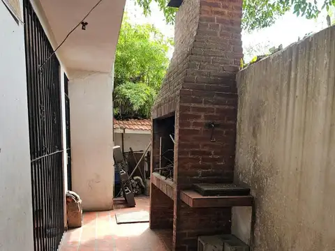 Depósito en venta - 3 Baños - 336.9mts2 - Moreno