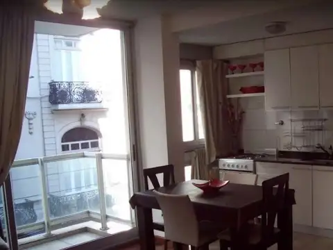 1 AMBIENTE | Paraná al 800