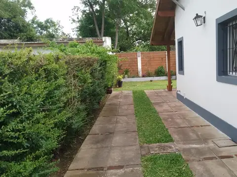Casa en Venta con 4 cocheras