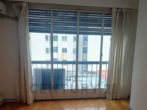 Charcas 2500, Piso 4