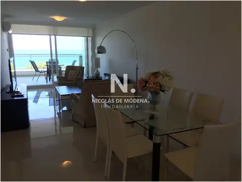 Departamento en Venta en Playa Mansa, USD 410.000