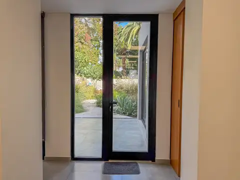 Av. del Libertador 13700