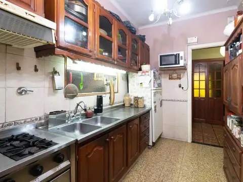 Casa en Venta con 3 cocheras