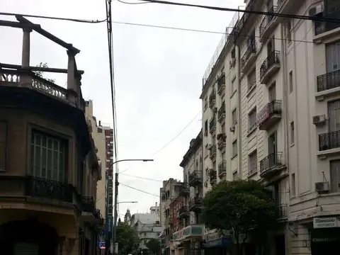 Edificio de Categoría en Alquiler