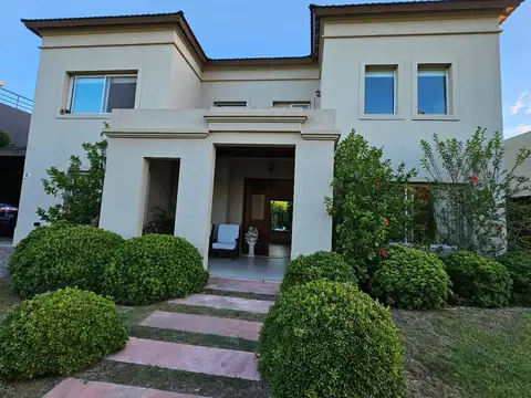 Venta de casa en san isidro labrador lote interno