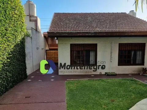 Casa 3 ambientes con 2 baños