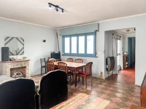 Casa 4 ambientes con 1 baño
