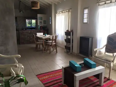 Casa en Venta en Francisco Alvarez, USD 260.000