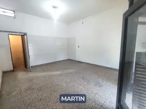 Joaquín V. González 2586, José C. 100