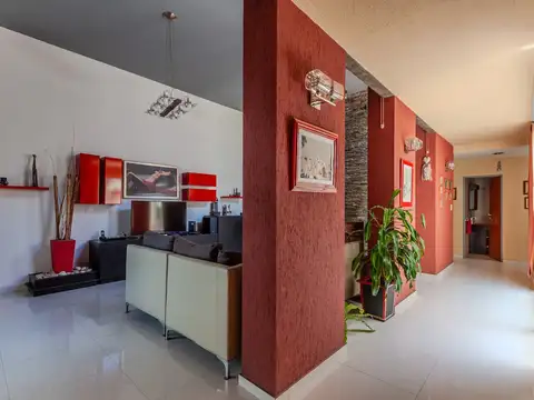 Casa 4 ambientes con 3 baños