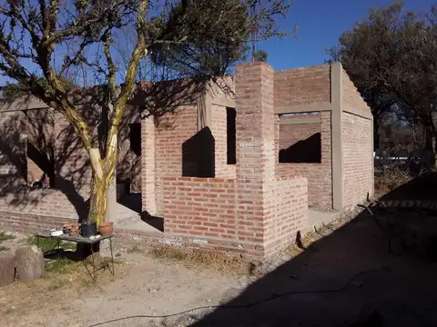 "casa y departamento Villa Parque Siquiman"