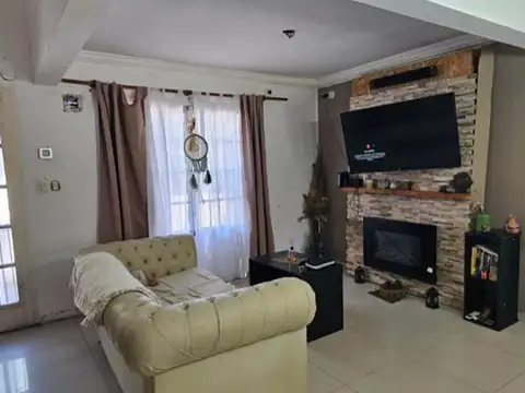Casa 4 ambientes con 3 baños