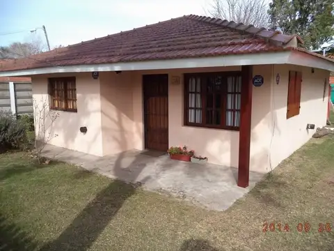 Casa 3 ambientes con 1 baño