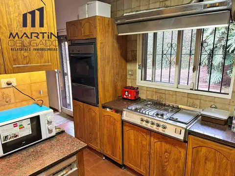 Casa 6 ambientes con 3 baños