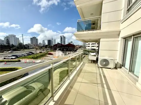 Departamento en Alquiler en Punta del Este, USD 7.200