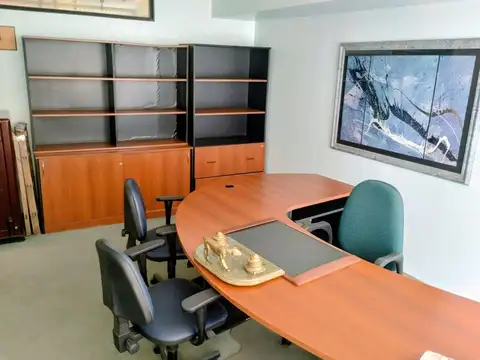 Oficina en Venta con 2 cocheras