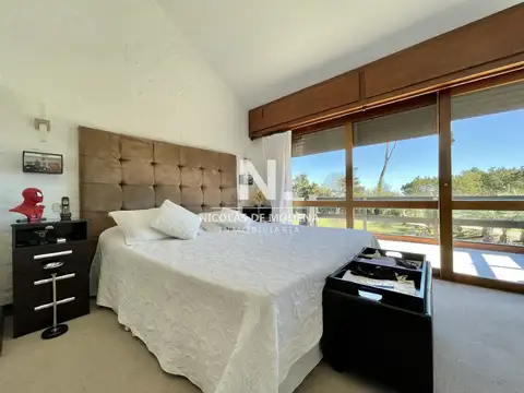 Casa en Venta en Pinares, USD 1.300.000