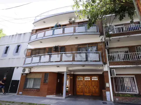VENTA - Departamento 3 ambientes en Wilde con balcón y cochera - ¡APTO CRÉDITO!