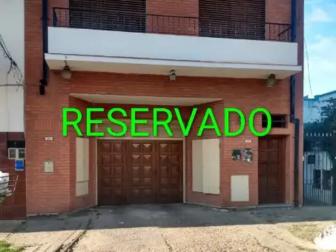 Cochera en venta en Villa Dominico