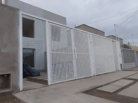 Casa en Venta en Neuquen, USD 160.000