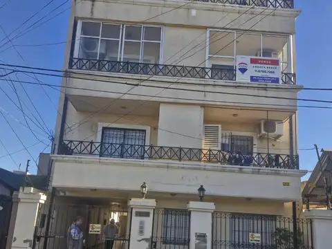 DEPTO. EN DUPLEX 3 AMB. EN RAMOS MEJIA