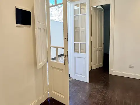 Camarones 1700, Piso pb